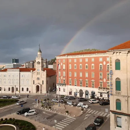 & Lasta Apartman